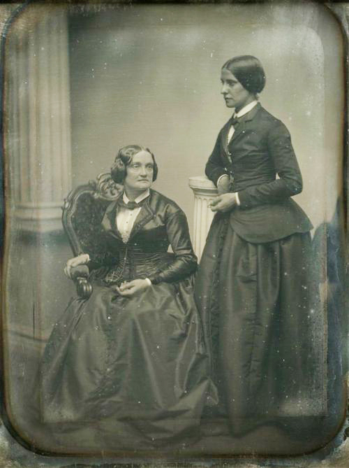 couple de femmes en 1855