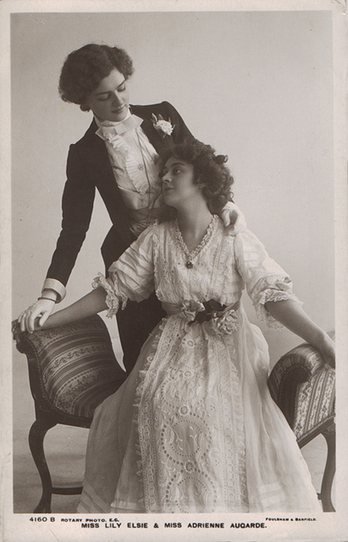 Couple de femmes en 1907